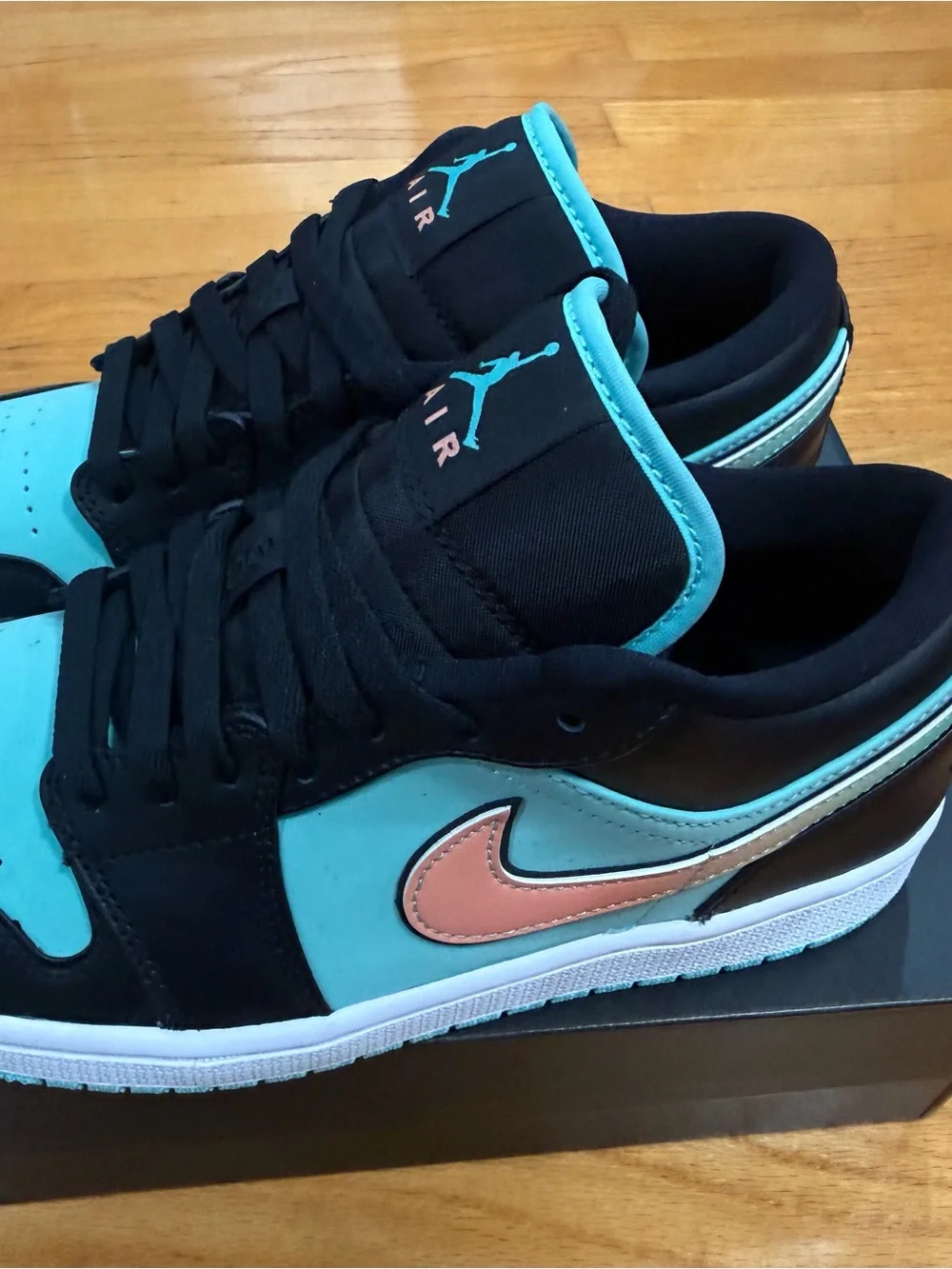 Air Jordan 1 Low SE